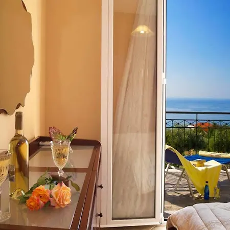 Eleftheria 아파트